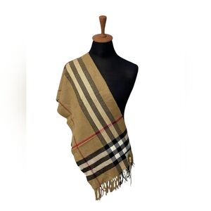 Vintage Burberry Women Scarf Beige 100% LambsWool Made Exclusively in Scotland